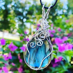 Wirewrapped Labradorite pendant